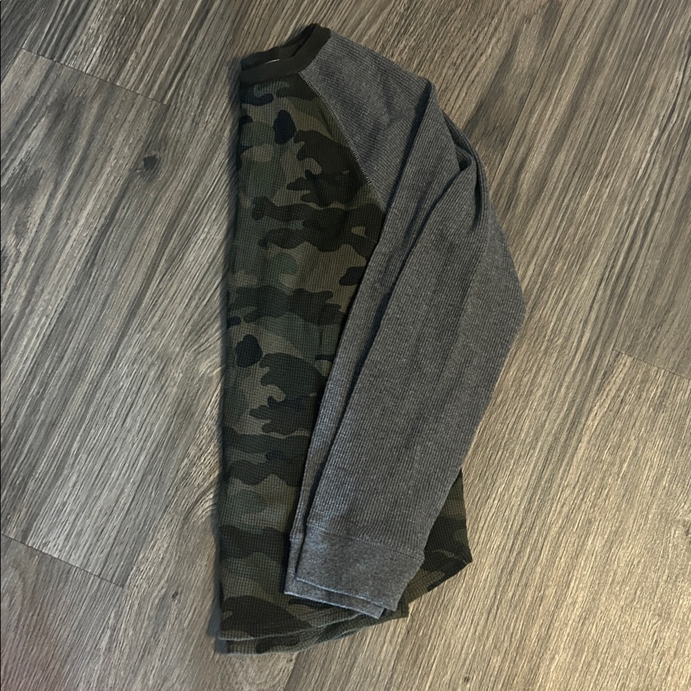 Old Navy Camo and Gray Long Sleeve Shirt